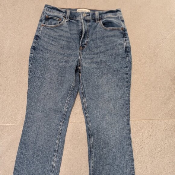 Abercrombie & Fitch Jeans; The Slim Straight’; Size 28 Extra Short - Picture 3 of 4